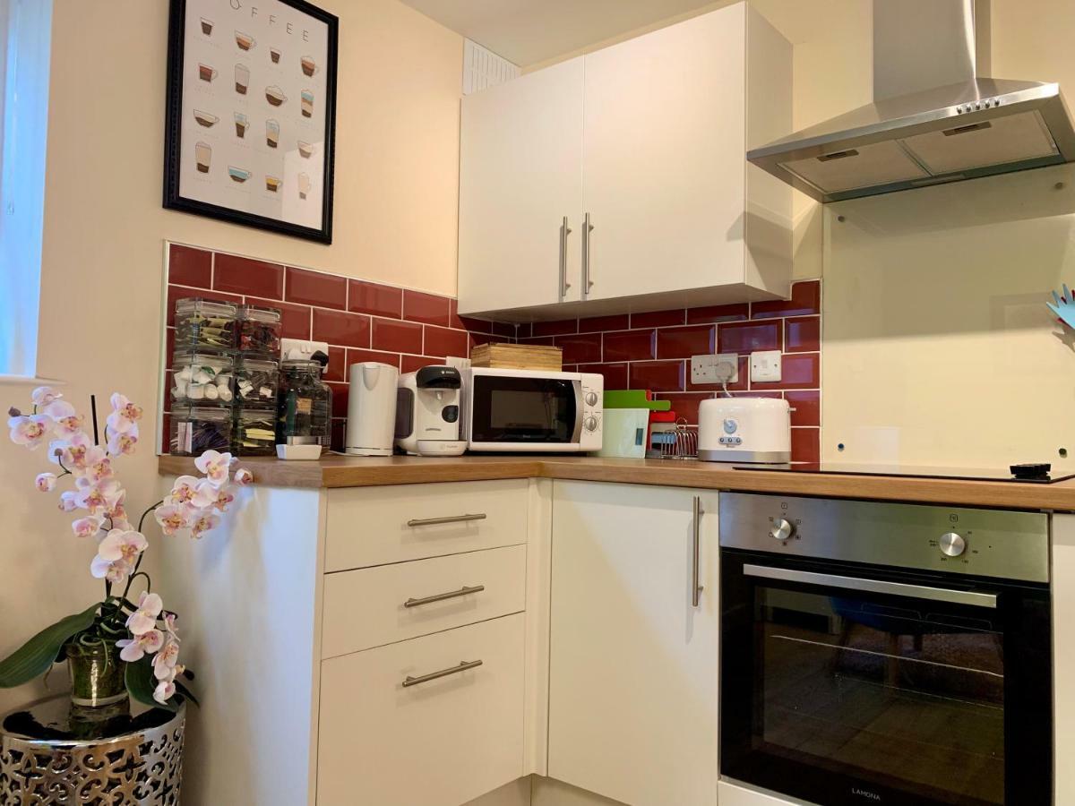 Pristine Apartment In The Centre Of גלסטונברי מראה חיצוני תמונה